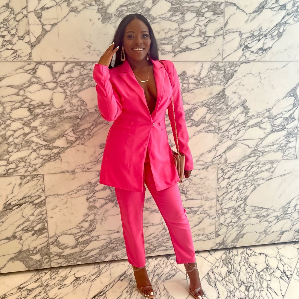 Meet your Posher, Ava